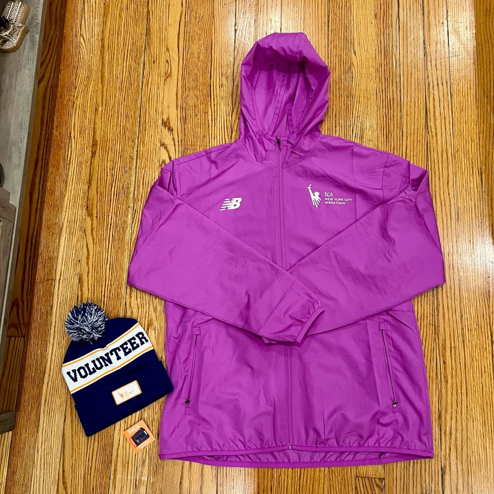 tcs New York marathon 2025 jacket + hat + pin M volunteer